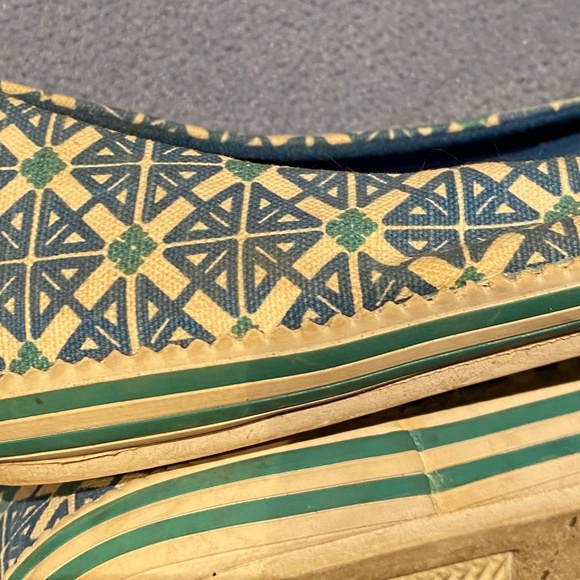 Canvas flats - Picture 3 of 8